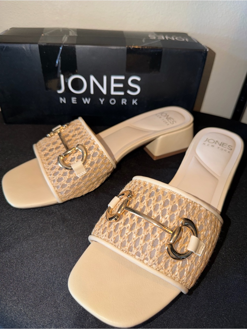 NEW 🤍 Jones New York “Uniqua” Raffia Slide Sandals